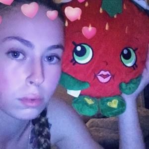 Meet your Posher, Amira